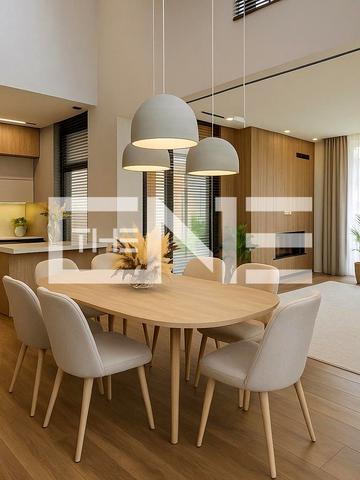 Квітнева вул., 16