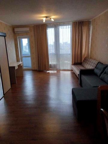 Оренда 1 кім. квартири, вул. Соборности 30.