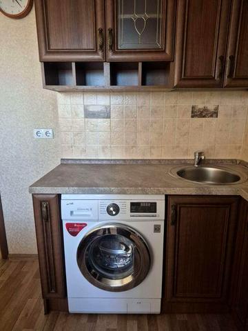 Здається хороша 1-на квартира біля Терміналу!