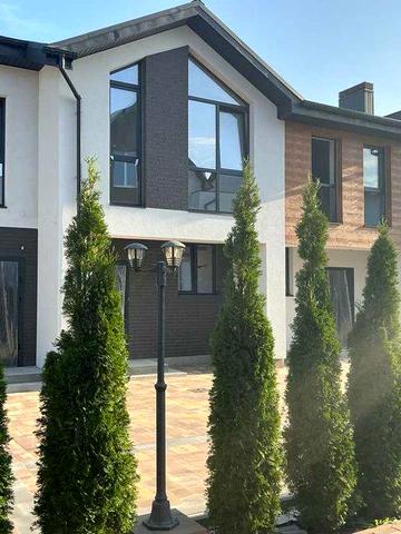 Продаж будинку 105м2 в таунхаусі, земля, паркомісце, 3км від Києва