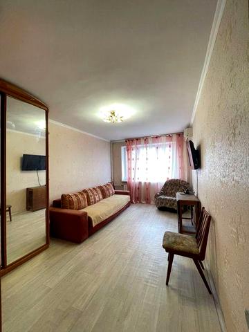 М.Оболонь. Оболонська площа 1 . Однокімнатна квартира.