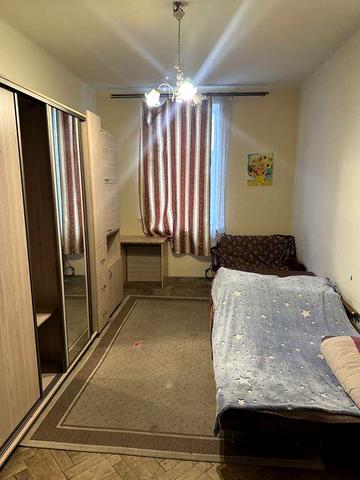 Здам 1 кімн. + 1 кімн.прохідна(маленька) в Залізничному районі.