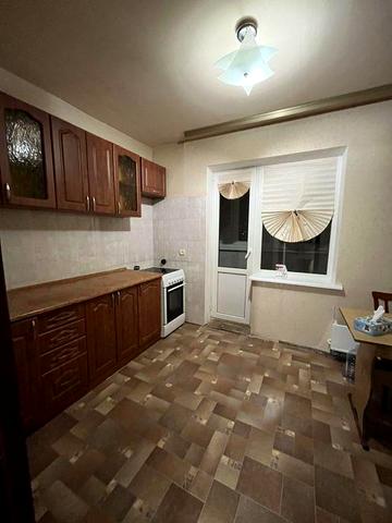 4 х кімнатна квартира Академіка Ефремова 21. М. Академмістечко.