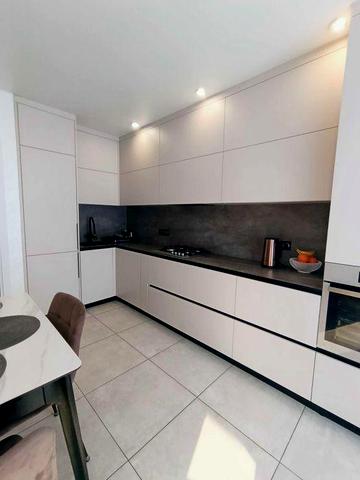 Продаж 2х кімнатної квартири з ремонтом ЖК Сімейна фортеця