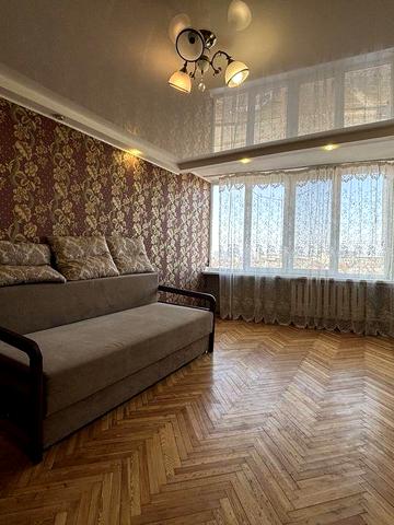 Двухкомнатная кв. Коммунальный рынок, Дворец Спорта