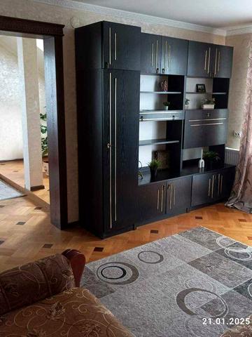 Комфортне житло 85 м² у приватному будинку біля центру