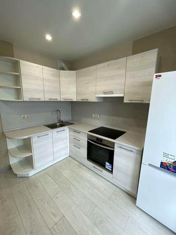 2-х кімнатна , Вишняківська 4