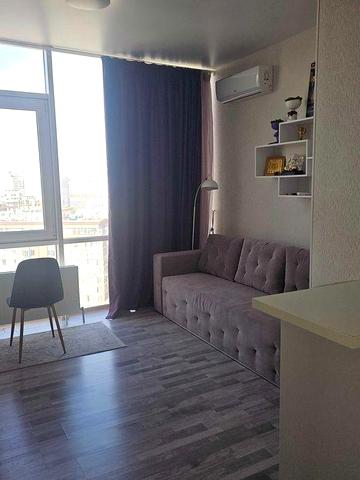 Сдаю помесячно, Аркадия