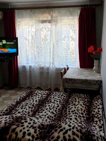 Cдам 2 комнатную квартиру длительно от владельца