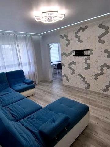 БЕЗ %  3 х кімнатна квартира Харків ( Пісочин) від власника.