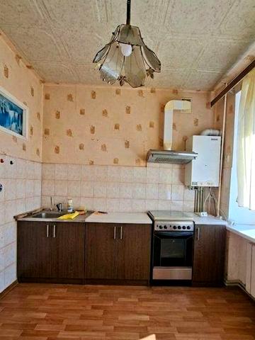 Продаж великої 3к. квартири (обкомовський будинок) Центр