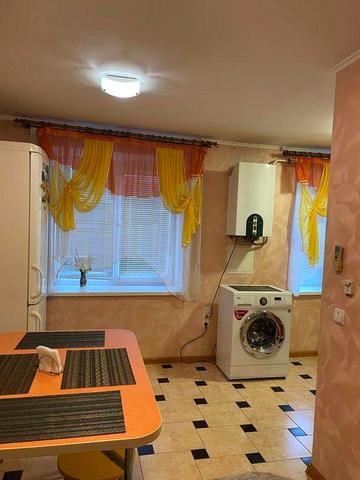 Продам 3-кімнатну квартиру з газовим опаленням, центр м.Сміла