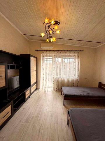 Квартира-студія 1 кім Варшавська/Чорновола Власник