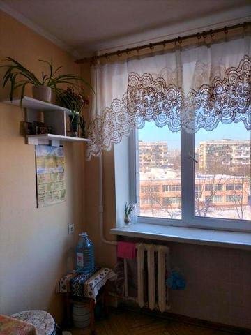 Продаж 3 кімнатноі квартири біля метро Оболонь на Героів полку Азов 27