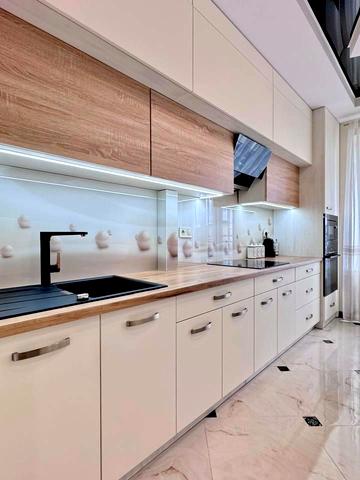 Гетьмана Мазепи вул., 164