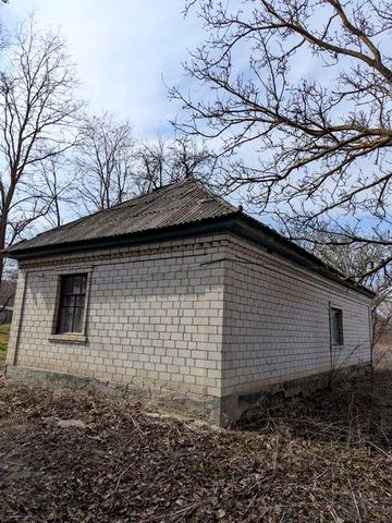 Продається хата біля річки