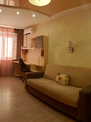 Оренда  3-к квартири, проспект Хіміків/10 школа.