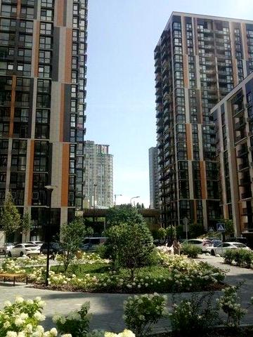 Предславинська вул., 42