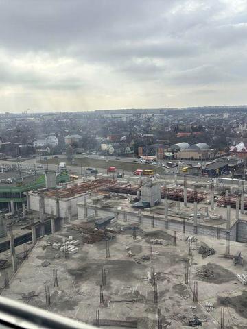 Продам трехкомнатную квартиру Борщаговка скоростной трамвай Зодчих 44