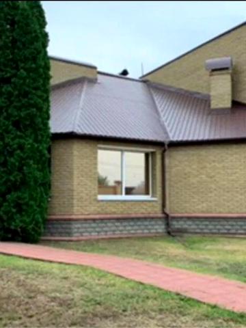 Михайла Янгеля вул., 8