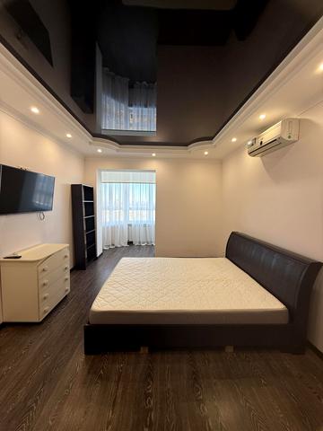 Жулянська вул., 1-Д