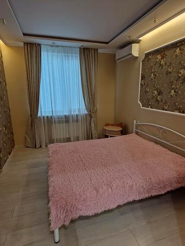 Ярослава Баїса вул. (Володимира Висоцького), 17