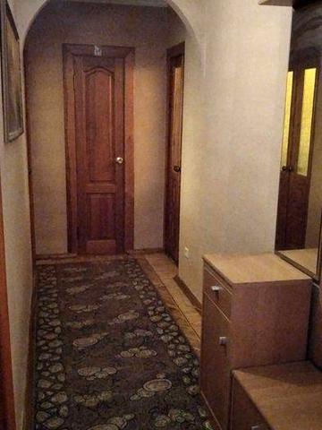 Сдам 3 комнатную.кв.Холодная Гора м.Вокзальная 3 мин