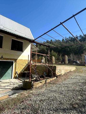 Продається будинок у с. Лагодів (35 км від Винників, 45 км від Львова)