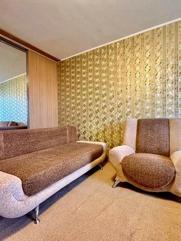 Вячеслава Чорновола вул., 14