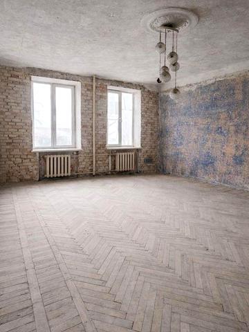 Терміново продам велику 3-х кім. кв. в центрі Києва (біля Хрещатика)