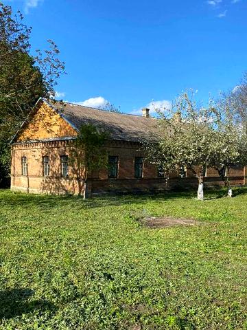 Красивий старовинний маєток в с.Мирогоща
