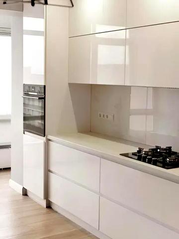 Гетьмана Петра Дорошенка вул., 22б