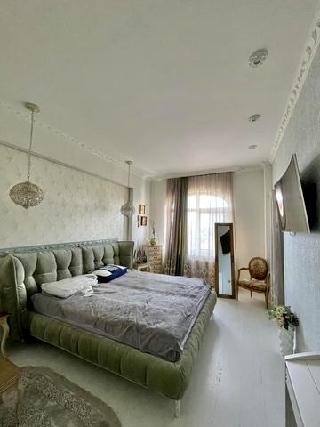 Онілової пров., 18