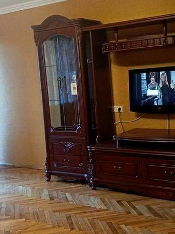 Продам 2-ну квартиру біля Ботсаду, Паньківська 19