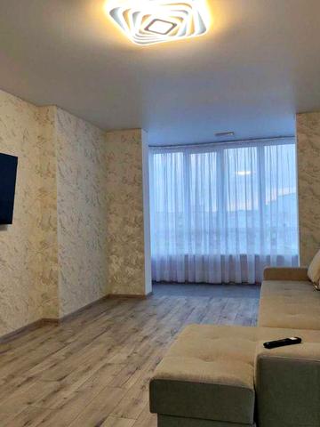 Стильна 2-кім. квартира з дизайнерським ремонтом  “Мистецькі ворота”