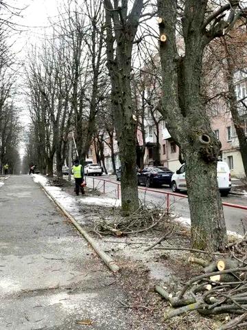 Продам 3к квартиру на Студенському бульварі, 12.