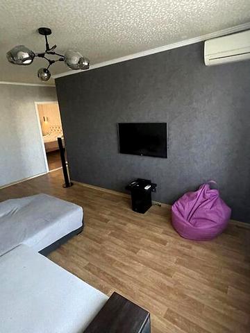 Довгострокова оренда 3к Квартира Кондратюка Юрія вулиця