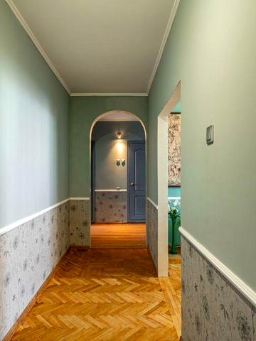 Продается достойная 3 комнатная квартира возле метро Харьковская