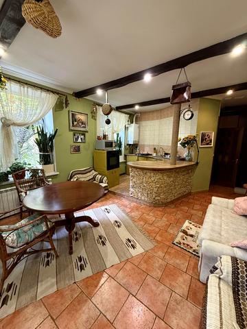 Магістратська вул. (Першотравнева), 106