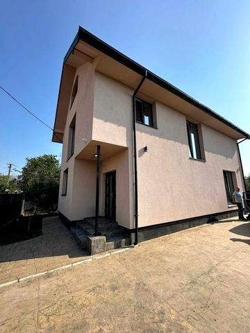 Продається будинок в Івано-франківську