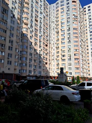 Валерія Лобановського просп., 150-Б