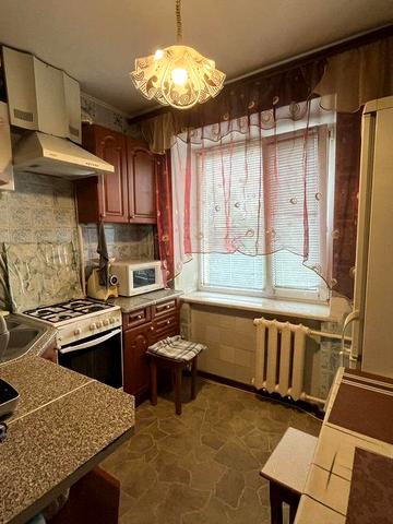 ВІЛЬНА з 01.04. Оренда 2к на Леваді. Укомплектована. Можна з тваринами