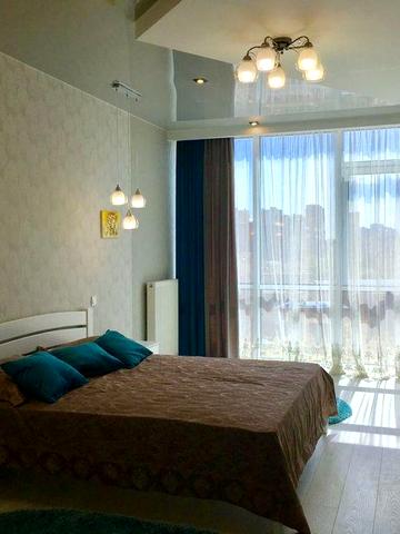 Сдам стильную с летом большую 3 комн . Аркадия 26жемчужина Генуэзкая