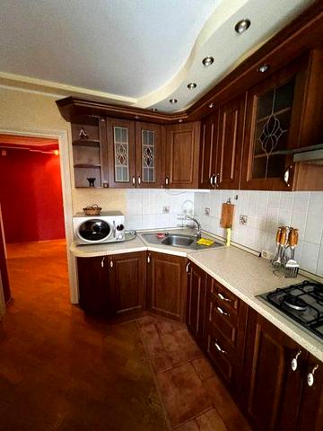 Оренда великої однокімнатні квартири на Троещині