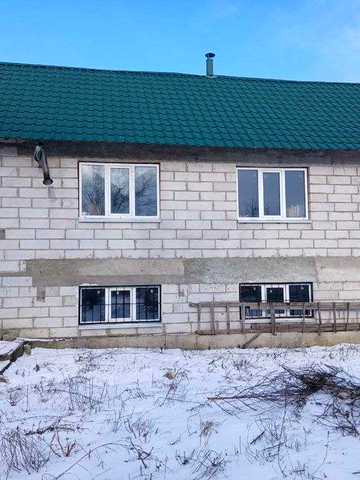 Продається двоповерховий будинок у селі Студениця