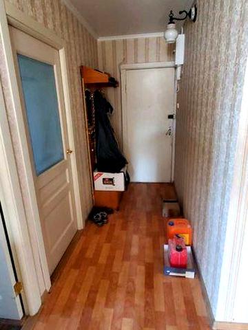 Продаётся 4-комнатная квартира  Днепровской набережной