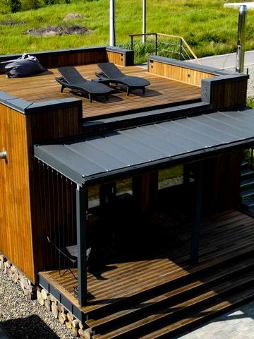 Оренда будинків з територією біля Ужгороду. Басейн/чан/сауна/альтанка