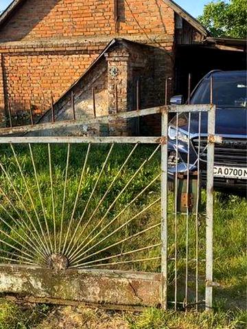 Цегляна садиба з майстернею (380В) та власним озерцем — Торчин