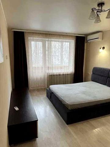 Здається 1-кімнатна квартира