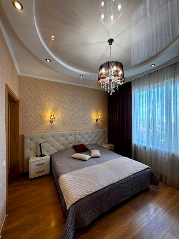 Пантелеймонівська вул., 112